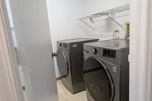 205 Glasgow Ln, Schaumburg, IL 60194 - Photo 20