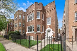 7716 S Kingston Ave, Chicago, IL 60649 - Photo 2