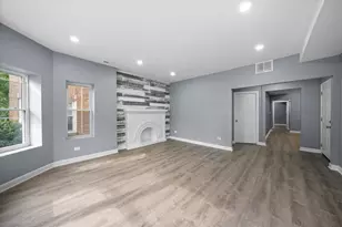 7716 S Kingston Ave, Chicago, IL 60649 - Photo 12