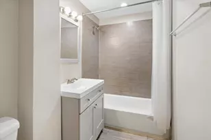 3923 W Ainslie St, Chicago, IL 60625 - Photo 22