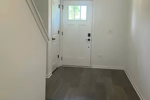 1526 Albany St, Grayslake, IL 60030 - Photo 4