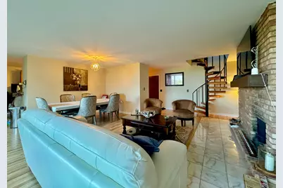 5600 Hillcrest Lane #3D, Lisle, IL 60532 - Photo 4