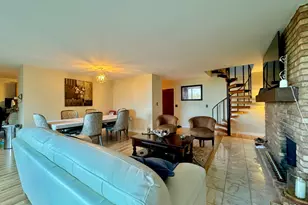 5600 Hillcrest Ln, Lisle, IL 60532 - Photo 4