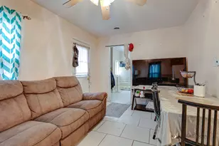 325 Fairlawn Dr, Round Lake Park, IL 60073 - Photo 2