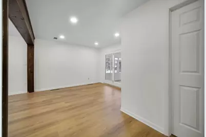 137 Julie Drive, Glenview, IL 60025 - Photo 16