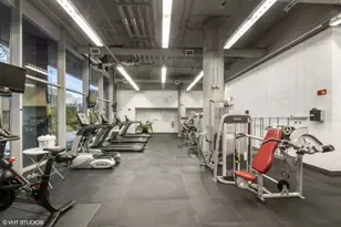 860 W Blackhawk St, Chicago, IL 60642 - Photo 22