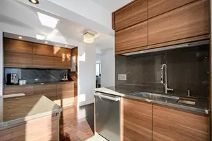 1555 N Dearborn St, Chicago, IL 60610 - Photo 14