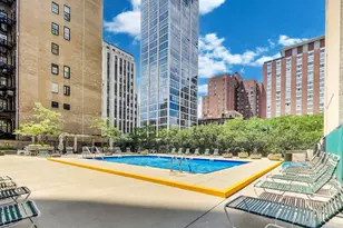 1310 N Ritchie Ct, Chicago, IL 60610 - Photo 32