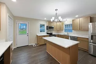 2128 Lancaster Heights Rd, Freeport, IL 61032 - Photo 6