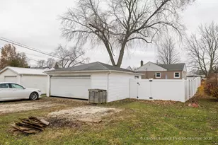 508 N Forest Ave, Bradley, IL 60915 - Photo 24
