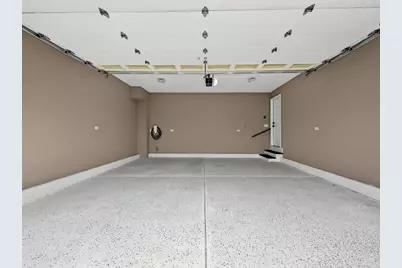 5541 E Celebrity Circle, Hanover Park, IL 60133 - Photo 32