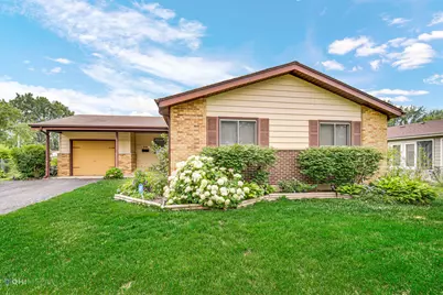 550 Washington Boulevard, Hoffman Estates, IL 60169 - Photo 1