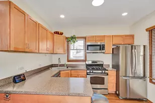 642 W 37th St, Chicago, IL 60609 - Photo 14