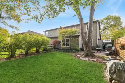 323 Morningside Drive #B, Bloomingdale, IL 60108 - Photo 4