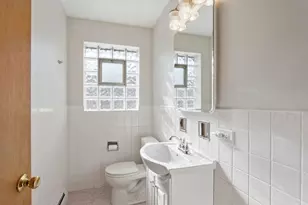 4900 N Ridgewood Ave, Norridge, IL 60706 - Photo 12