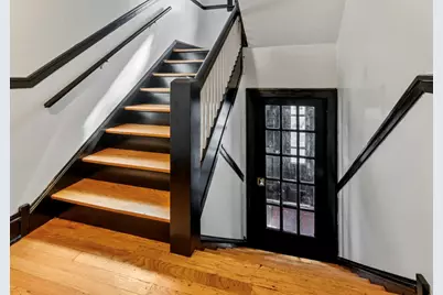 2700 W Albion Avenue #2, Chicago, IL 60645 - Photo 8