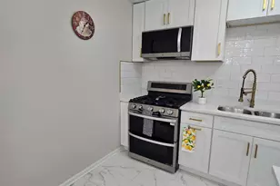 984 Crabapple Dr, Prospect Heights, IL 60070 - Photo 8