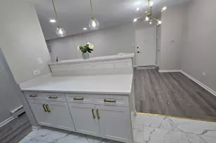 984 Crabapple Dr, Prospect Heights, IL 60070 - Photo 4