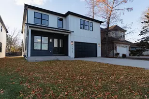 1018 N Princeton Ave, Villa Park, IL 60181 - Photo 2