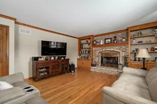 3431 Charlemaine Dr, Aurora, IL 60504 - Photo 12