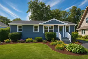 758 N Kenilworth Ave, Glen Ellyn, IL 60137 - Photo 1