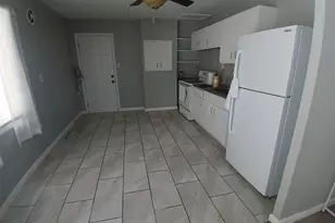 2203 W Kirby Ave, Champaign, IL 61821 - Photo 4