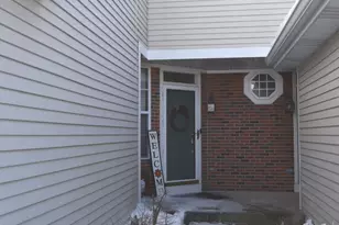 5552 Elizabeth Pl, Rolling Meadows, IL 60008 - Photo 2