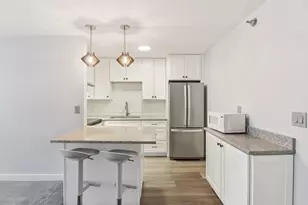 3170 W Monroe St, Waukegan, IL 60085 - Photo 6