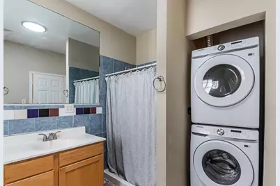 1703 N Monticello Avenue, Chicago, IL 60647 - Photo 10