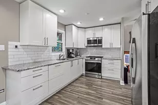 417 Glenys Dr, Lemont, IL 60439 - Photo 12