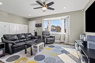 417 Glenys Dr, Lemont, IL 60439 - Photo 10