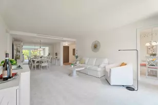 22 Park Ln, Park Ridge, IL 60068 - Photo 10