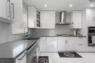 7030 Foster St, Morton Grove, IL 60053 - Photo 10