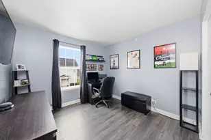 2413 Dickens Dr, Aurora, IL 60503 - Photo 14