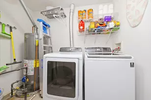 2413 Dickens Dr, Aurora, IL 60503 - Photo 16