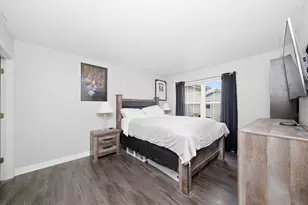 2413 Dickens Dr, Aurora, IL 60503 - Photo 12