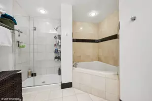 160 E Illinois St, Chicago, IL 60611 - Photo 14