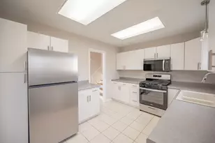 266 Dartmoor Dr, Crystal Lake, IL 60014 - Photo 6