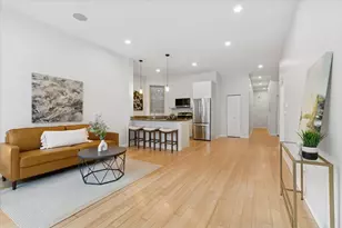 1342 N Claremont Ave, Chicago, IL 60622 - Photo 2