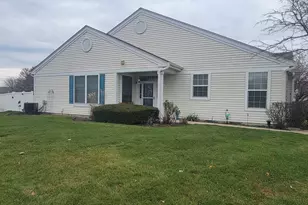 1415 Cambria Dr, Dekalb, IL 60115 - Photo 1