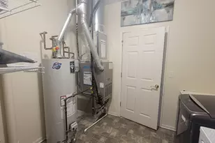 1415 Cambria Dr, Dekalb, IL 60115 - Photo 10