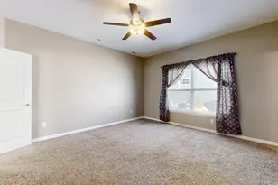 911 E Barker St, Tuscola, IL 61953 - Photo 18