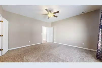 911 E Barker Street, Tuscola, IL 61953 - Photo 16