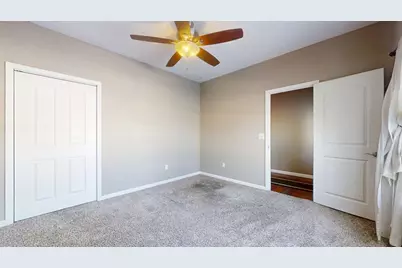 911 E Barker Street, Tuscola, IL 61953 - Photo 24