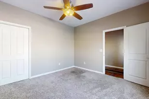 911 E Barker St, Tuscola, IL 61953 - Photo 24