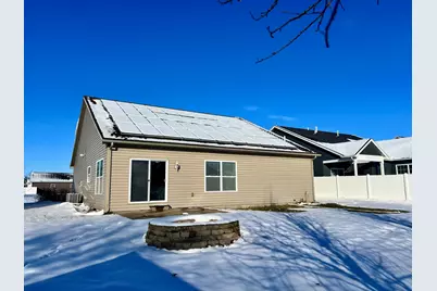 911 E Barker Street, Tuscola, IL 61953 - Photo 32