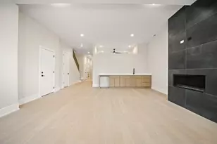 4353 N Richmond Ave, Chicago, IL 60618 - Photo 22