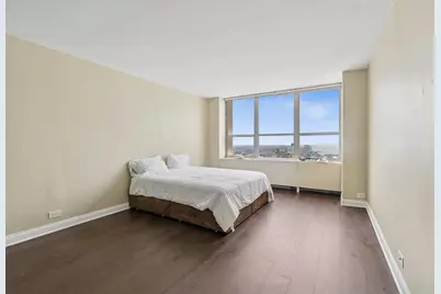 655 W Irving Park Road #5202, Chicago, IL 60613 - Photo 6