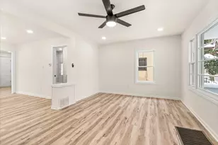 332 North Ave, Aurora, IL 60505 - Photo 4