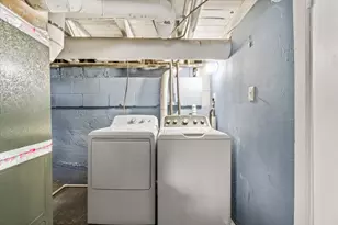 332 North Ave, Aurora, IL 60505 - Photo 14